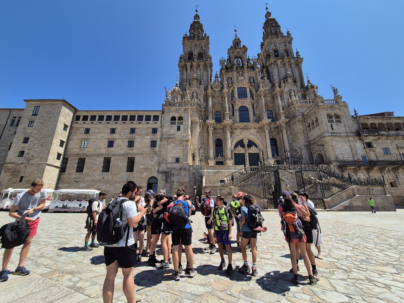 The group arriving in the Obradoiro square